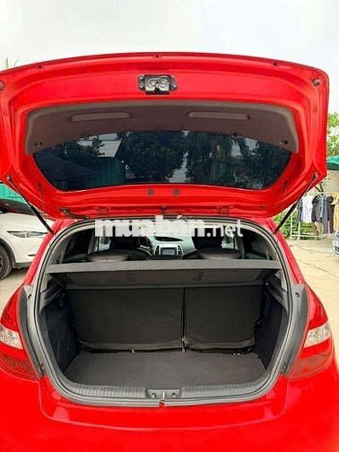 Hyundai i20 2011 Tự động Đỏ