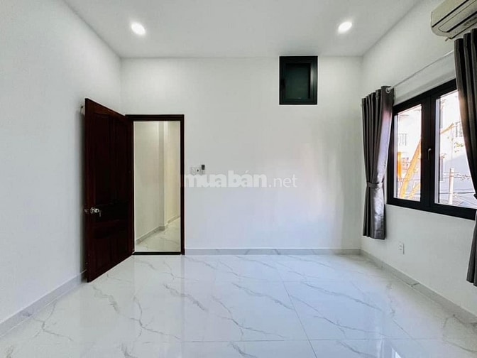 Nhà mới đẹp lung linh, giá tốt Phú Nhuận, 4Phòng ngủ lớn, 4 lầu