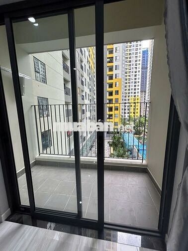 Căn góc 2PN - 2WC view nội khu hồ bơi công viên tại Bcons City