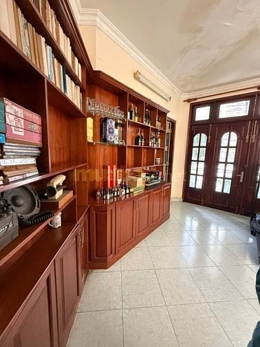 Đường Cửu Long P2 Tân Bình, DT 180m², (13mx14m)2 tầng, giá 25 tỷ TL.
