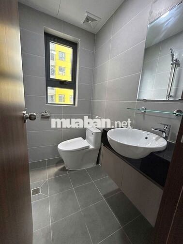 Căn góc 2PN - 2WC view nội khu hồ bơi công viên tại Bcons City