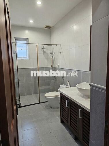 KẾ BÊN VẠN PHÚC CITY – BIỆT THỰ 3PN NGAY QUỐC LỘ 13, HIỆP BÌNH PHƯỚC