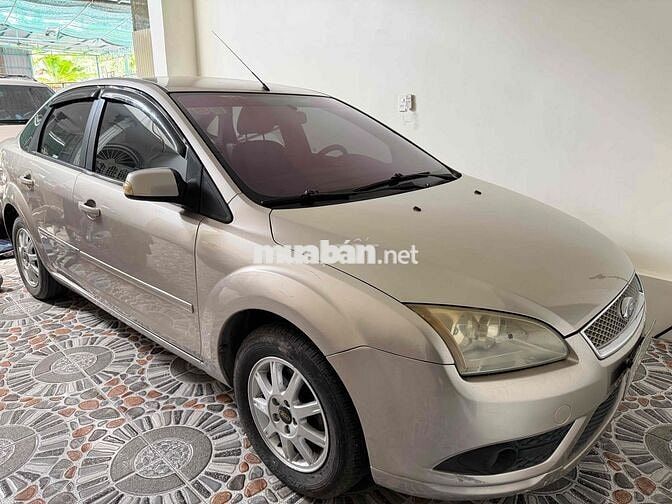 Ford Focus Xăng Vàng cát