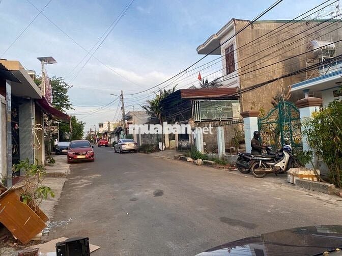 CHÍNH CHỦ BÁN NHÀ TRUNG TÂM BUÔN MA THUẬT– ĐANG CÓ DÒNG TIỀN