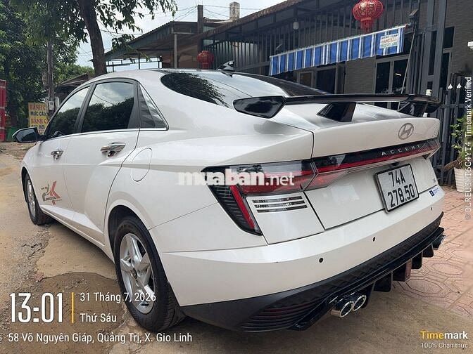 Hyundai Accent Trắng 27000 km