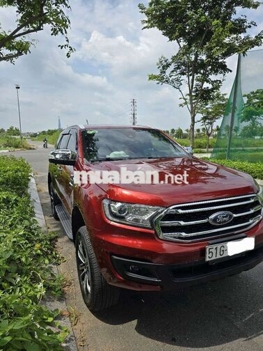 Ford Everest Titanium 4x4 Dầu Tự động 7 chỗ