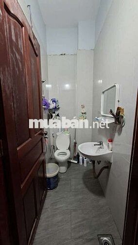 Nhà 1 trệt 2 lầu 2 mặt tiền 6m và 3.5m hẻm xe hơi vào nhà