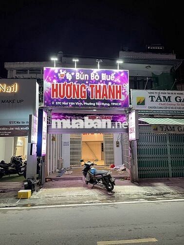 Tuyển Nữ Phụ Quán Ăn Bao Ăn Ở Lương tới 9tr
