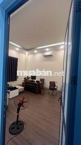 chính chủ cho thuê sàn 190m2 cạnh hồ Văn Quán giá 25tr/tháng