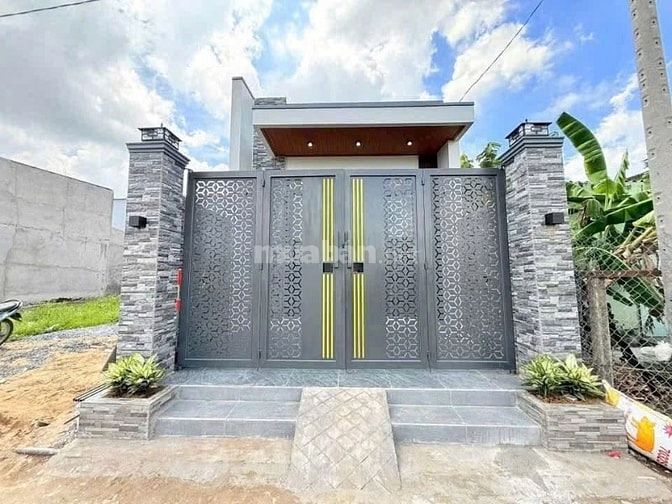 Nhà cấp 4 mới đẹp gần cầu bạch dằng 2, chỉ cần 400tr là nhà trao liền 