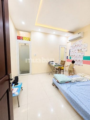 Bán nhà Quốc lộ 13 ngay Vạn Phúc city, 80m2, sân đỗ xe hơi, chỉ 7.3 tỷ