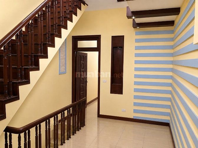 Cho thuê nhà đẹp, 4 tầng, 50m2, ô tô đỗ cửa đường Hoàng Văn Thái