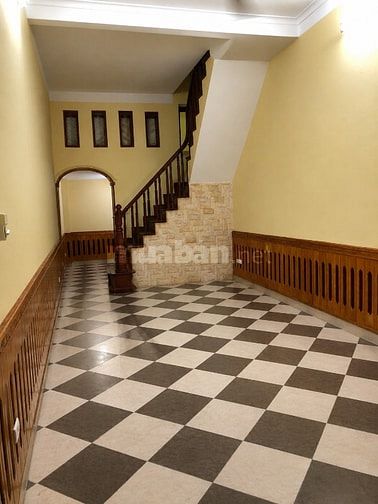 Cho thuê nhà đẹp, 4 tầng, 50m2, ô tô đỗ cửa đường Hoàng Văn Thái