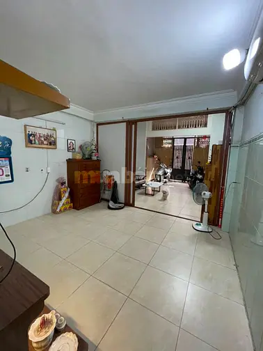 Nhà hẻm ô tô đường Hậu Giang, DT 4x16m, 3.5 tấm, có nội thất cơ bản