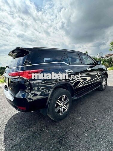 Toyota Fortuner 2019 Dầu Sàn Đen