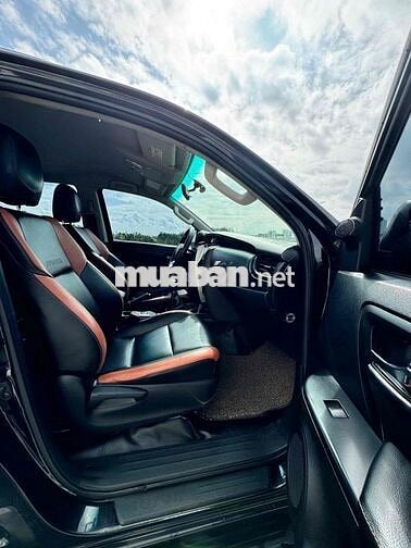 Toyota Fortuner 2019 Dầu Sàn Đen