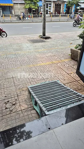 Cho thuê tầng trệt 4x20m mặt tiền Tạ Quang Bửu P5Q8. Nhà mới, sạch đẹp