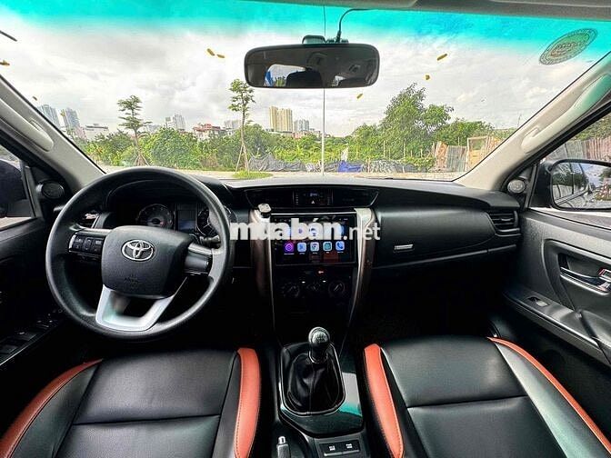 Toyota Fortuner 2019 Dầu Sàn Đen