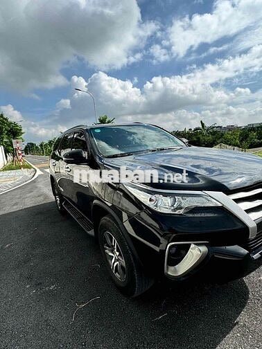 Toyota Fortuner 2019 Dầu Sàn Đen