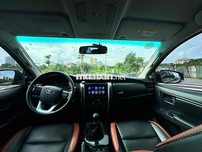 Toyota Fortuner 2019 Dầu Sàn Đen