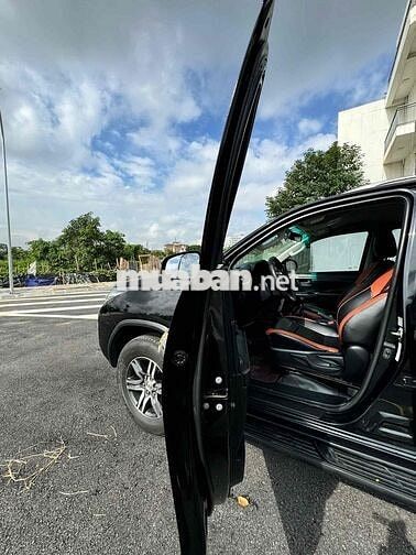 Toyota Fortuner 2019 Dầu Sàn Đen