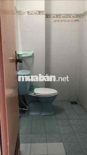 Phòng cách Sân Bay 2km rất rộng(30m2 ) và có Ban công