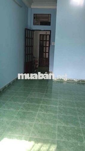 Phòng cách Sân Bay 2km rất rộng(30m2 ) và có Ban công