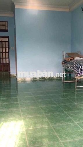 Phòng cách Sân Bay 2km rất rộng(30m2 ) và có Ban công