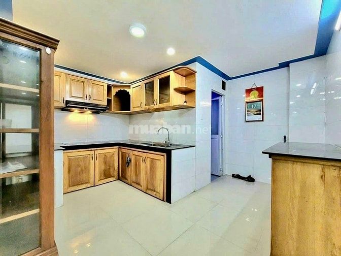 Hẻm Xe Hơi 279/8A Nguyễn Đình Chiểu, Q3, 3Phòng ngủ