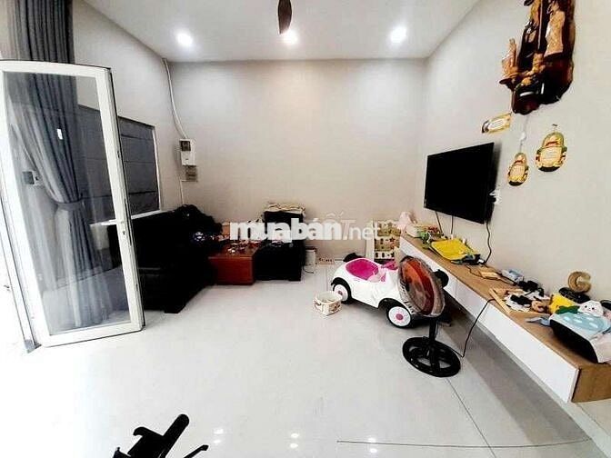 NHÀ ĐẸP - GIÁ RẺ - KHU DÂN CƯ VĂN MINH - ĐÔ THỊ ĐẸP - 46M2 - 4.5 TỶ 