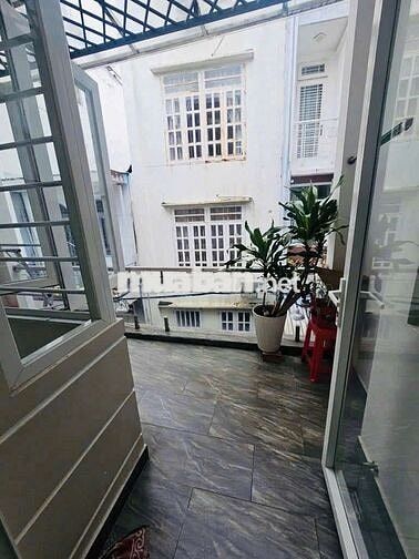 NHÀ ĐẸP KHU BÀU CÁT SÁT MẶT TIỀN 42M2 3 TẦNG