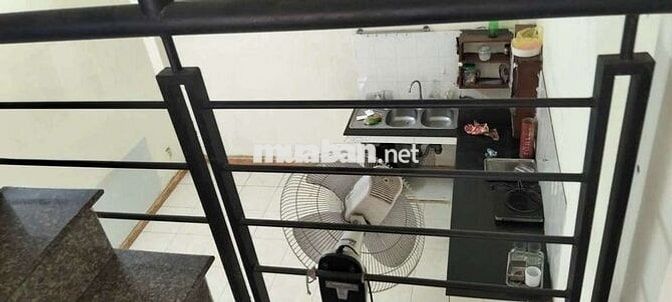 4x14 trệt lầu 2pn gần pmqtrung có máy giặt hẻm ô tô 