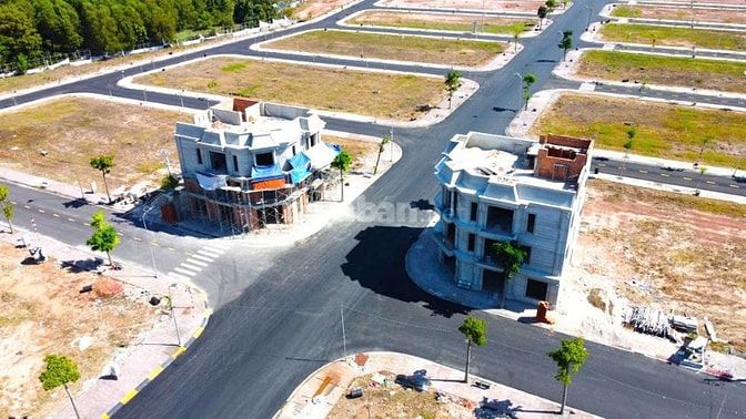 239 triệu sở hữu lô đất mặt tiền 10m xe hơi đậu nhà-DT 100m2 -Sổ riêng