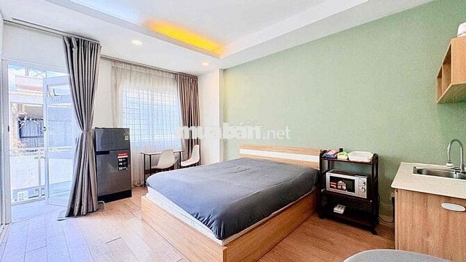 CHÍNH CHỦ CHO THUÊ STUDIO BAN CÔNG THANG MÁY FULL TIỆN NGHI VIEW ĐẸP