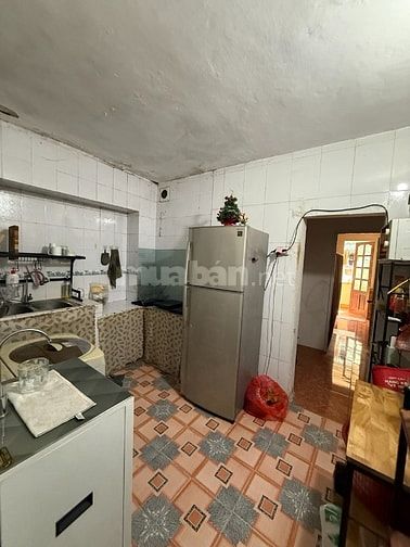 Chính chủ cho thuê căn hộ tầng 4 Tập thể Nghĩa Tân, 70m2, 2 ngủ, 7 tri
