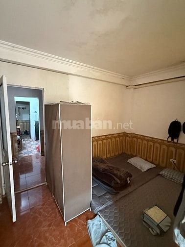 Chính chủ cho thuê căn hộ tầng 4 Tập thể Nghĩa Tân, 70m2, 2 ngủ, 7 tri