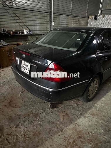 Mercedes-Benz C200 Kompressor màu Đen