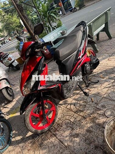 Yamaha Luvias 2014 Đỏ đen