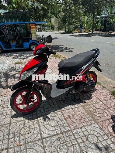 Yamaha Luvias 2014 Đỏ đen