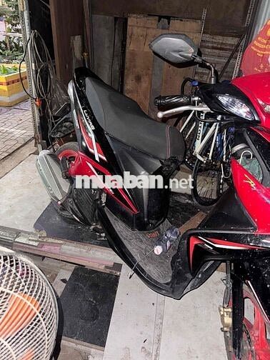 Yamaha Luvias 2014 Đỏ đen