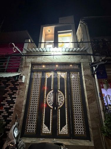 Chính chủ bán nhà ko qua mô giới, Hẻm xe hơi,chợ,siêu thị,trường học 