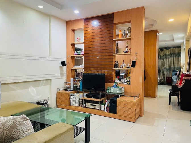 BÁN GẤP NHÀ MẶT TIỀN KINH DOANH ĐƯỜNG BA GIA , NGAY CHỢ VẢI TÂN BÌNH