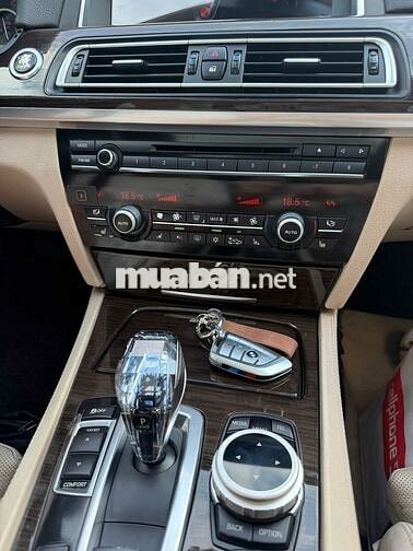 BMW 750Li xDrive F02 2009 Vàng cát Mỹ