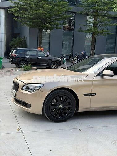 BMW 750Li xDrive F02 2009 Vàng cát Mỹ
