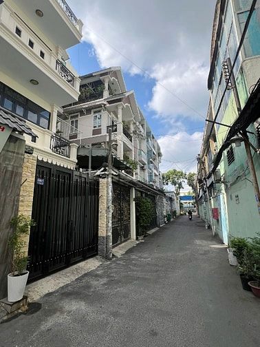 Nhà cho thuê nguyên cănhẻm xe hơi 856/4 Quang Trung, Gò Vấp, 3,7x25m