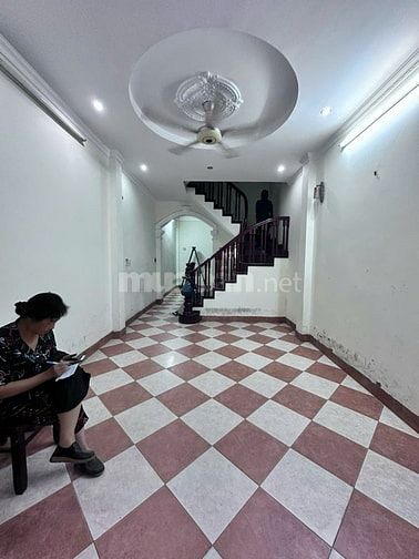Cho thuê nhà ngõ 5 láng hạ hoặc đi từ  ngõ 371 đê La Thành