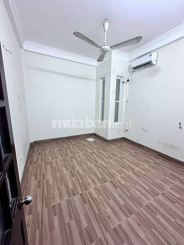Cho thuê nhà ngõ 5 láng hạ hoặc đi từ  ngõ 371 đê La Thành