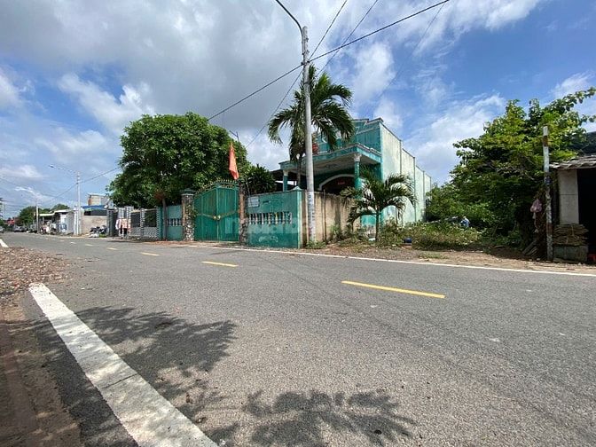 Bán lô đất thổ cư giá rẻ nhanh còn kịp view biển Lộc An