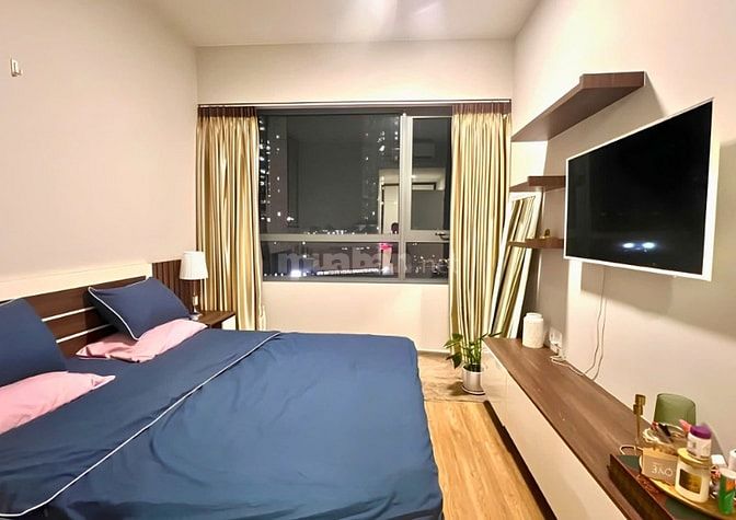 CH 2,5 tỷ/ 2PN thuê 13tr/th đường Nguyễn Xí ,sổ sẵn,nội thất như hình 
