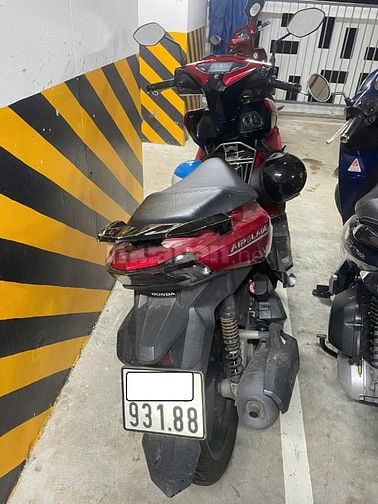  Cần bán Honda Air Blade màu đỏ đen, đăng ký 11/2022